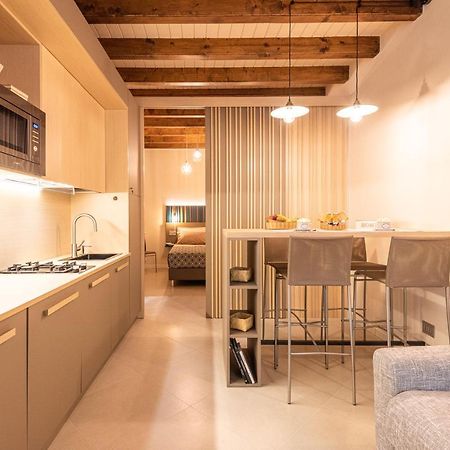 Dreamy Apartment Tre Corone Old Town Desenzano del Garda Zewnętrze zdjęcie