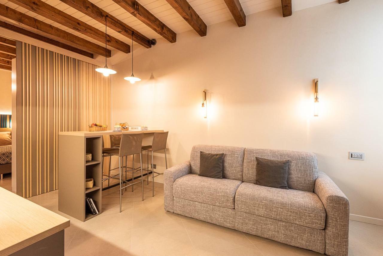 Dreamy Apartment Tre Corone Old Town Desenzano del Garda Zewnętrze zdjęcie